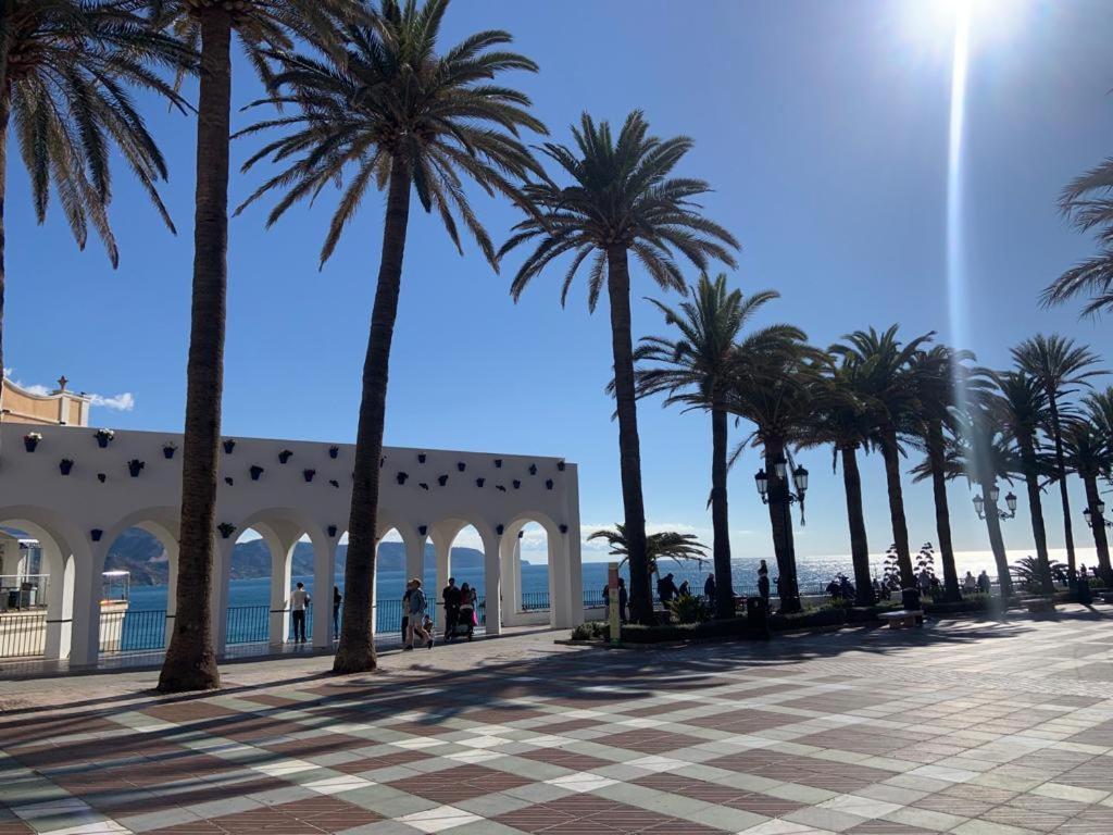 Atico & Terraza By Maison Jaken Nerja Exterior foto